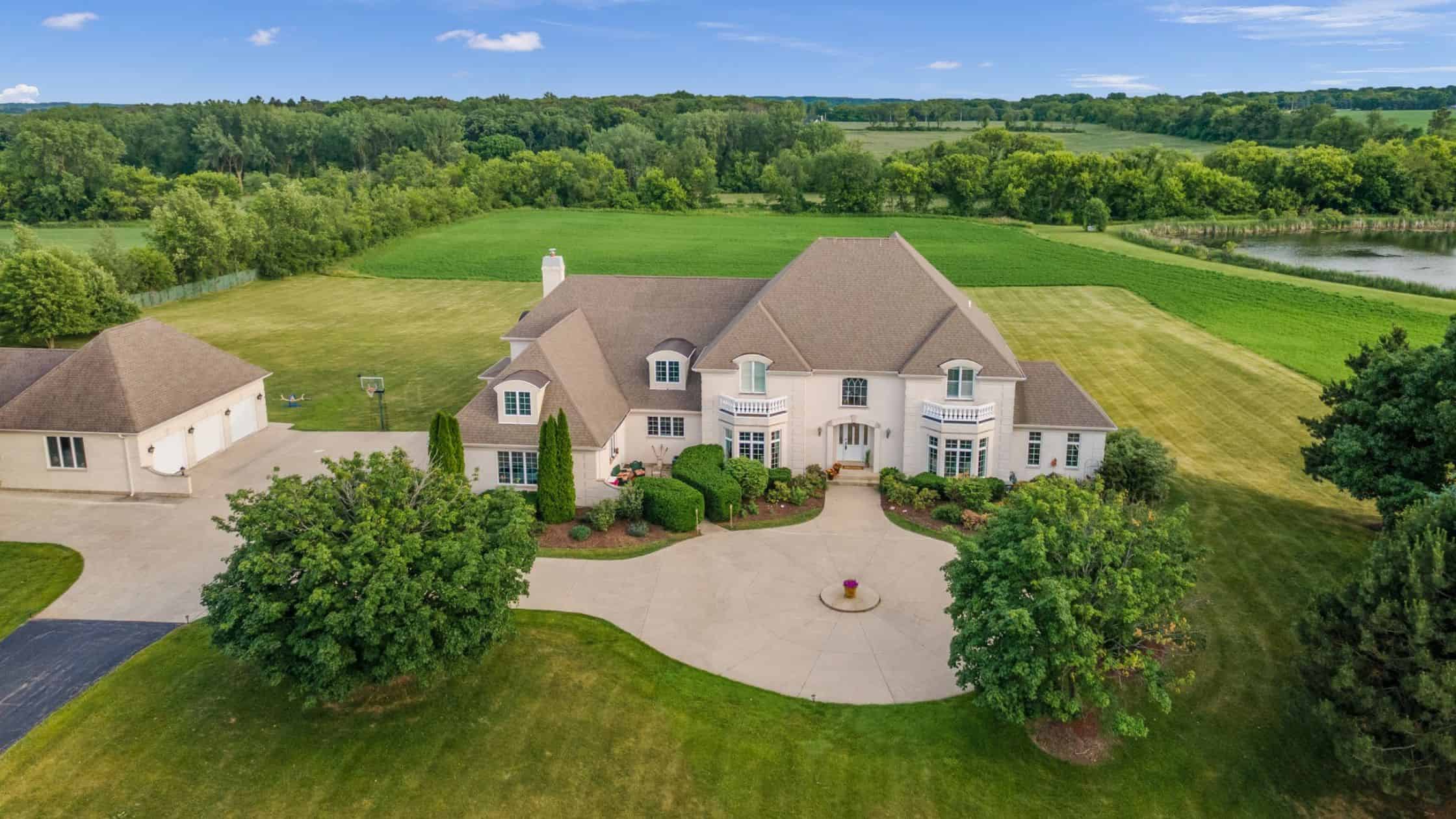 42W201 Silver Glen Rd, St Charles, IL 60175